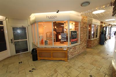 Warwick Lane Shopping Centre, The Square, Wickham, Fareham image