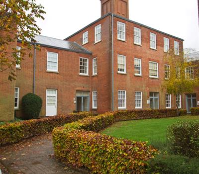 Victoria Mews, Knowle image