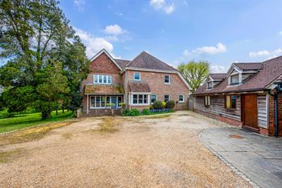 Shirrell Heath, Hampshire image